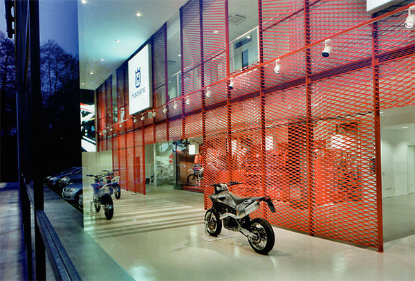 Husqvarna摩托车展厅设计